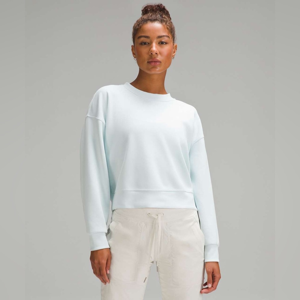 Lululemon Softstreme Perfectly Oversized Cropped
Powder Blue⚠️READ DESCRIPTION⚠️